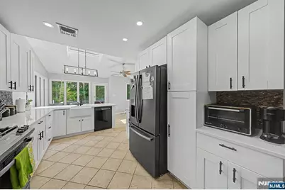 91 Greenbrook Place, Park Ridge, NJ 07656 - Photo 4