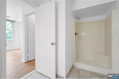 308-310 Passaic Avenue 402 #402, Harrison, NJ 07032 - Photo 12
