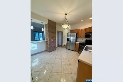 49 Passaic Avenue 2 #2, Rutherford, NJ 07070 - Photo 2