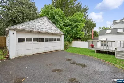 494 Martense Avenue, Teaneck Township, NJ 07666 - Photo 20