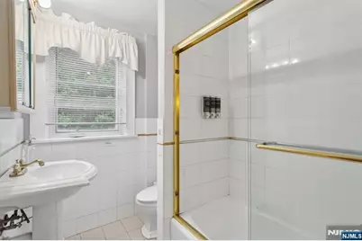 494 Martense Avenue, Teaneck Township, NJ 07666 - Photo 16