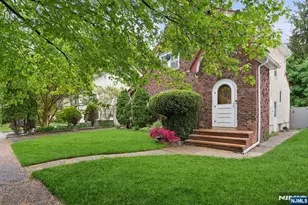494 Martense Ave, Teaneck Township, NJ 07666 - Photo 2