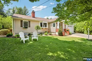 6 Garden Ct, Ho Ho Kus, NJ 07423 - Photo 2