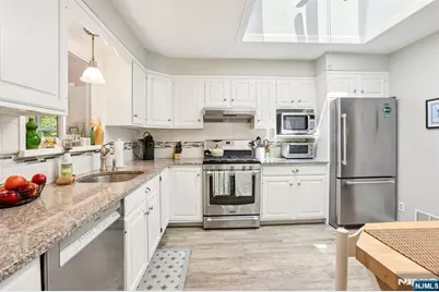 6 Garden Court, Ho Ho Kus, NJ 07423 - Photo 10