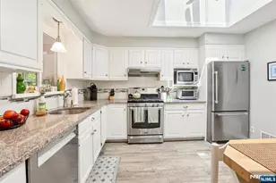 6 Garden Ct, Ho Ho Kus, NJ 07423 - Photo 10