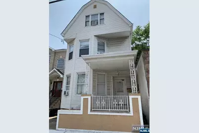 409 Cleveland Avenue 1F+basement #1F+BASEMENT, Harrison, NJ 07029 - Photo 2