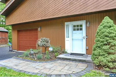 64 Larchmont Drive, West Milford, NJ 07421 - Photo 4