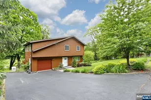 64 Larchmont Dr, West Milford, NJ 07421 - Photo 30