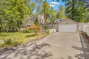51 Julia St, Closter, NJ 07624 - Photo 2