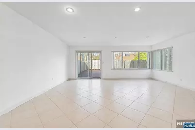 207 Pond Terrace 4D #4D, Washington Township, NJ 07676 - Photo 28