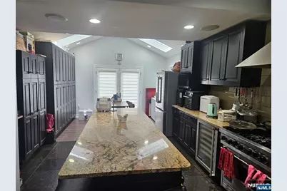 165 Leonia Avenue, Leonia, NJ 07605 - Photo 10