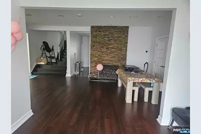 165 Leonia Avenue, Leonia, NJ 07605 - Photo 12