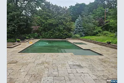 165 Leonia Avenue, Leonia, NJ 07605 - Photo 18