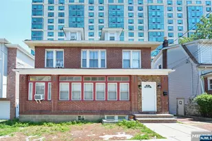 6 Glen St, Cliffside Park, NJ 07010 - Photo 12