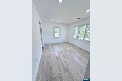137 Myrtle Avenue, Allendale, NJ 07401 - Photo 18
