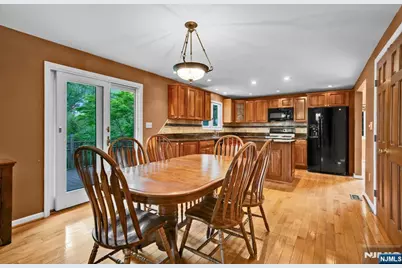165 Busteed Drive, Midland Park, NJ 07432 - Photo 20