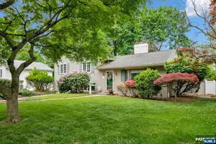 165 Busteed Dr, Midland Park, NJ 07432 - Photo 2
