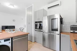 196 Pearsall Ave 10, Jersey City, NJ 07305 - Photo 8