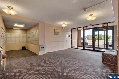 160 Overlook Avenue 9A #9A, Hackensack, NJ 07601 - Photo 22