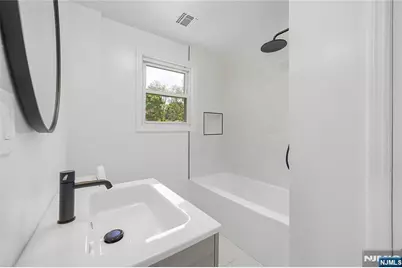 135 E Linden Avenue, Dumont, NJ 07628 - Photo 28