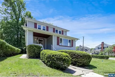 135 E Linden Avenue, Dumont, NJ 07628 - Photo 2