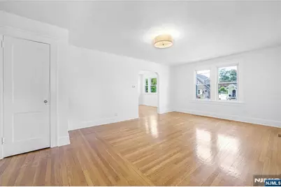 135 E Linden Avenue, Dumont, NJ 07628 - Photo 8