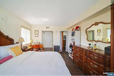 38 Moonachie Road 402 #402, Hackensack, NJ 07601 - Photo 18
