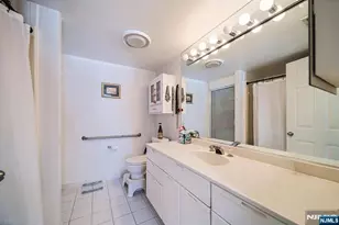 38 Moonachie Road 402, Hackensack, NJ 07601 - Photo 16