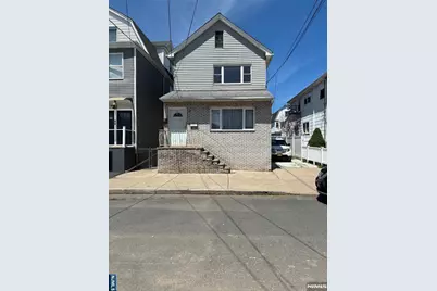 47 Kingsland Avenue 2 #2, Kearny, NJ 07032 - Photo 1