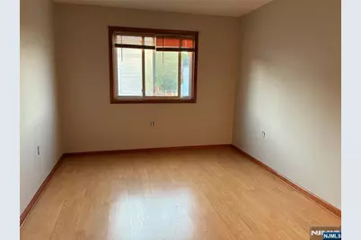 47 Kingsland Avenue 2 #2, Kearny, NJ 07032 - Photo 8