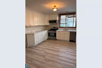 47 Kingsland Avenue 2 #2, Kearny, NJ 07032 - Photo 4