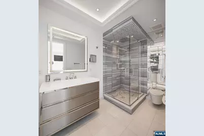 600 Harbor Boulevard 1079-81 #1079-81, Weehawken, NJ 07086 - Photo 38