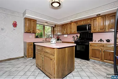 245 Highland Avenue, Wood Ridge, NJ 07075 - Photo 10