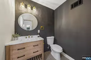 210 Paterson Ave, Hasbrouck Heights, NJ 07604 - Photo 18