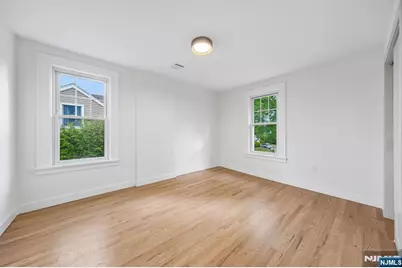 210 Paterson Avenue, Hasbrouck Heights, NJ 07604 - Photo 26
