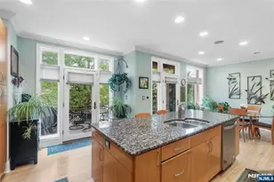 103 Hudson Cove, Edgewater, NJ 07020 - Photo 16