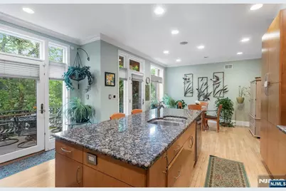 103 Hudson Cove, Edgewater, NJ 07020 - Photo 12