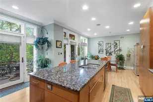 103 Hudson Cove, Edgewater, NJ 07020 - Photo 12