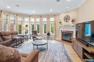 103 Hudson Cove, Edgewater, NJ 07020 - Photo 4