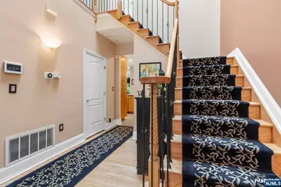 103 Hudson Cove, Edgewater, NJ 07020 - Photo 22