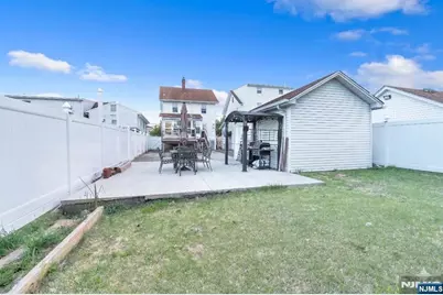 353 Page Avenue, Lyndhurst Township, NJ 07071 - Photo 6