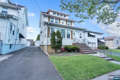 353 Page Avenue, Lyndhurst Township, NJ 07071 - Photo 2