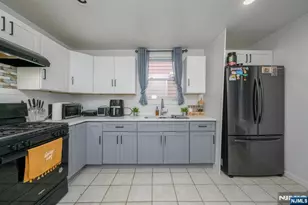 829-831 13th St, Newark, NJ 07108 - Photo 12