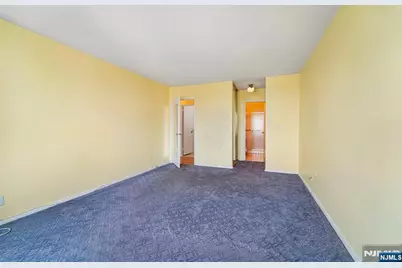 2000 Linwood Avenue 11A #11A, Fort Lee, NJ 07024 - Photo 12