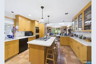 318 Beechwood Road, Ridgewood, NJ 07450 - Photo 12