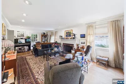318 Beechwood Road, Ridgewood, NJ 07450 - Photo 4