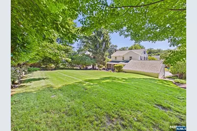 318 Beechwood Road, Ridgewood, NJ 07450 - Photo 36