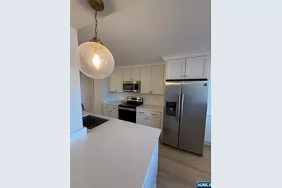 300 Winston 418 #418, Cliffside Park, NJ 07010 - Photo 6