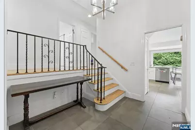 585 W Englewood Avenue, Teaneck Township, NJ 07666 - Photo 2