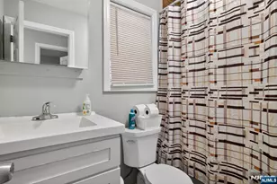 121 Main St, Paterson, NJ 07522 - Photo 32